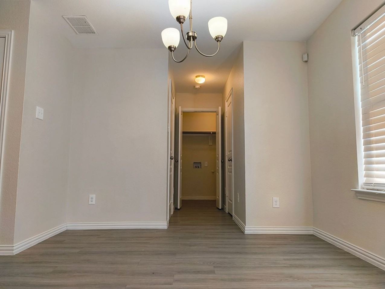 1540 Chama Dr - Photo 7 of 29