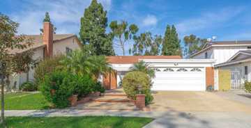 featured image of 13029 Carolyn Street