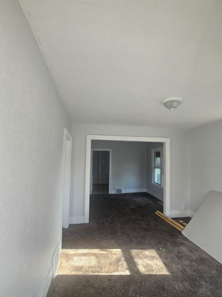 15804 Belden St - Photo 3 of 14