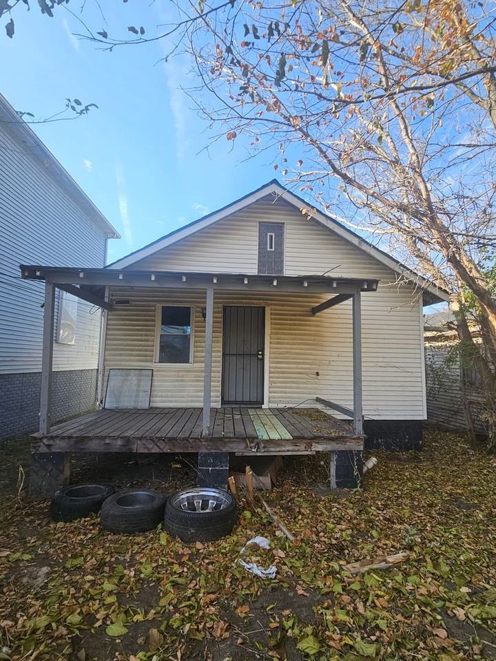 15804 Belden St - Photo 7 of 14