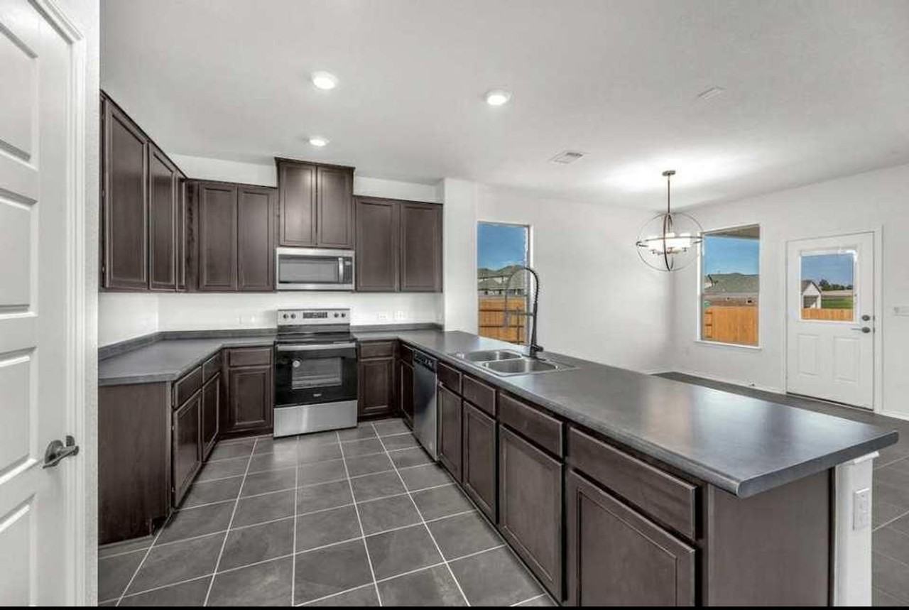 18600 Golden Eagle Way - Photo 2 of 5