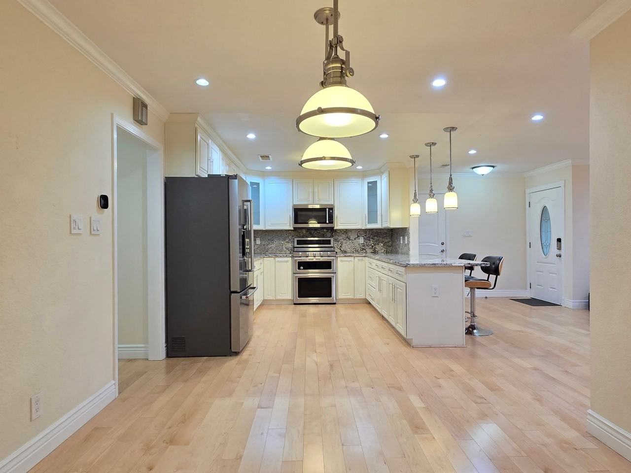 4346 Junipero Serra Lane - Photo 3 of 11