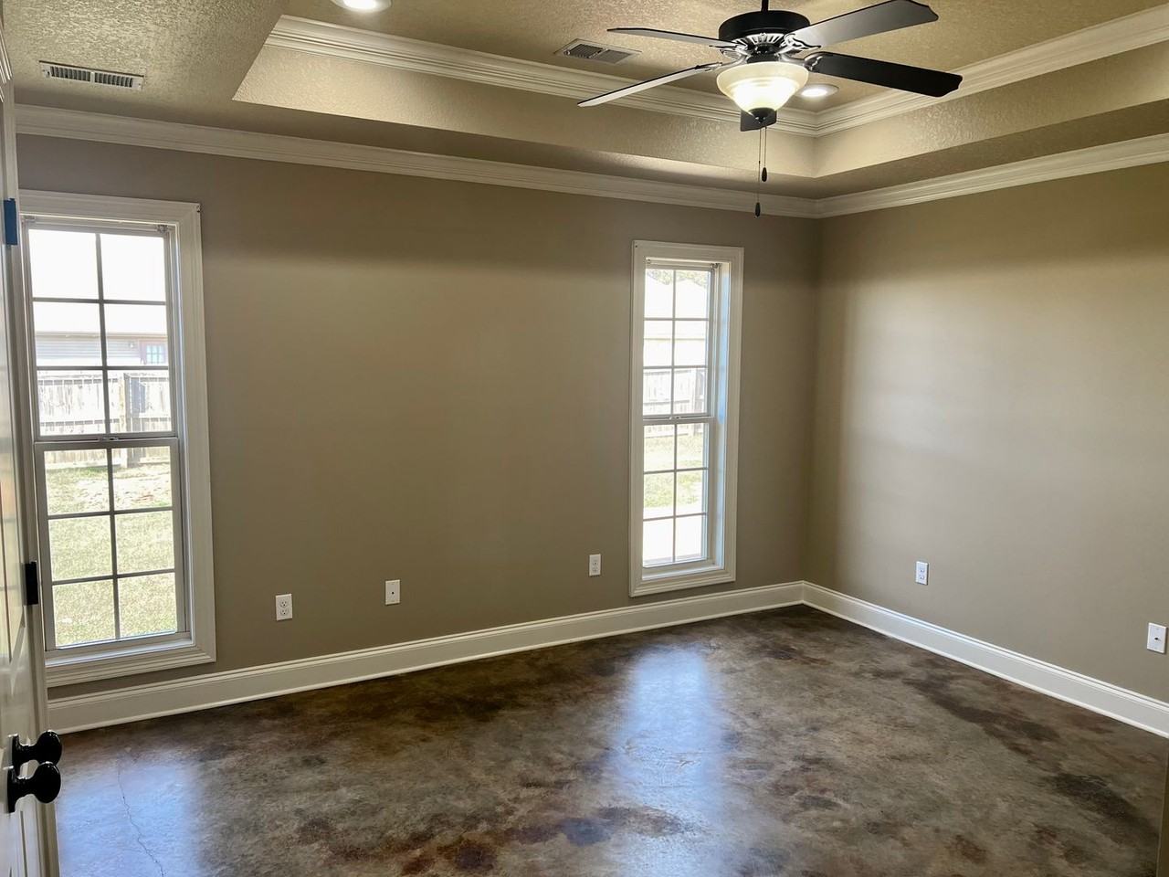 6057 Beaver Creek Ln - Photo 3 of 30