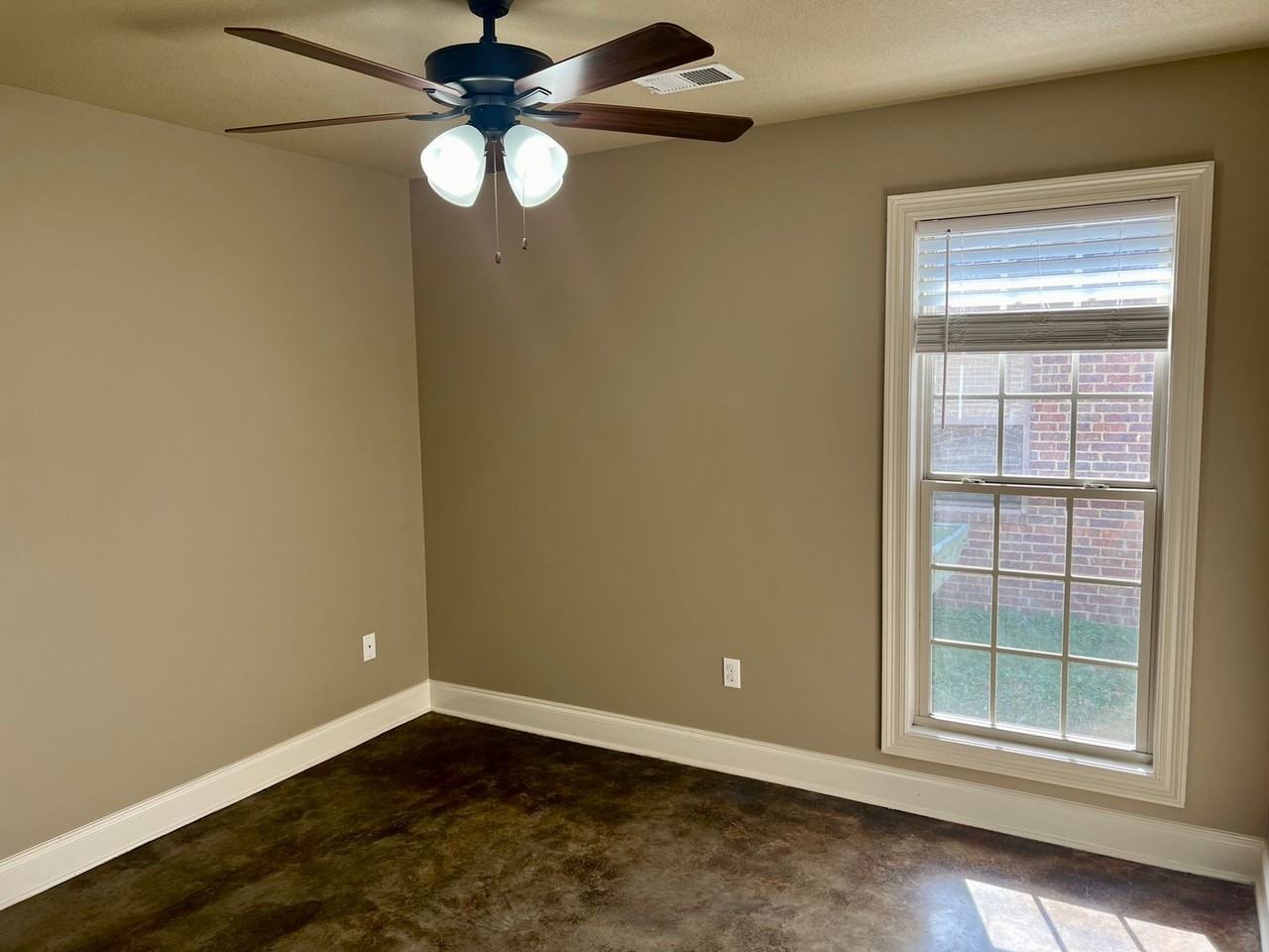 6057 Beaver Creek Ln - Photo 7 of 30