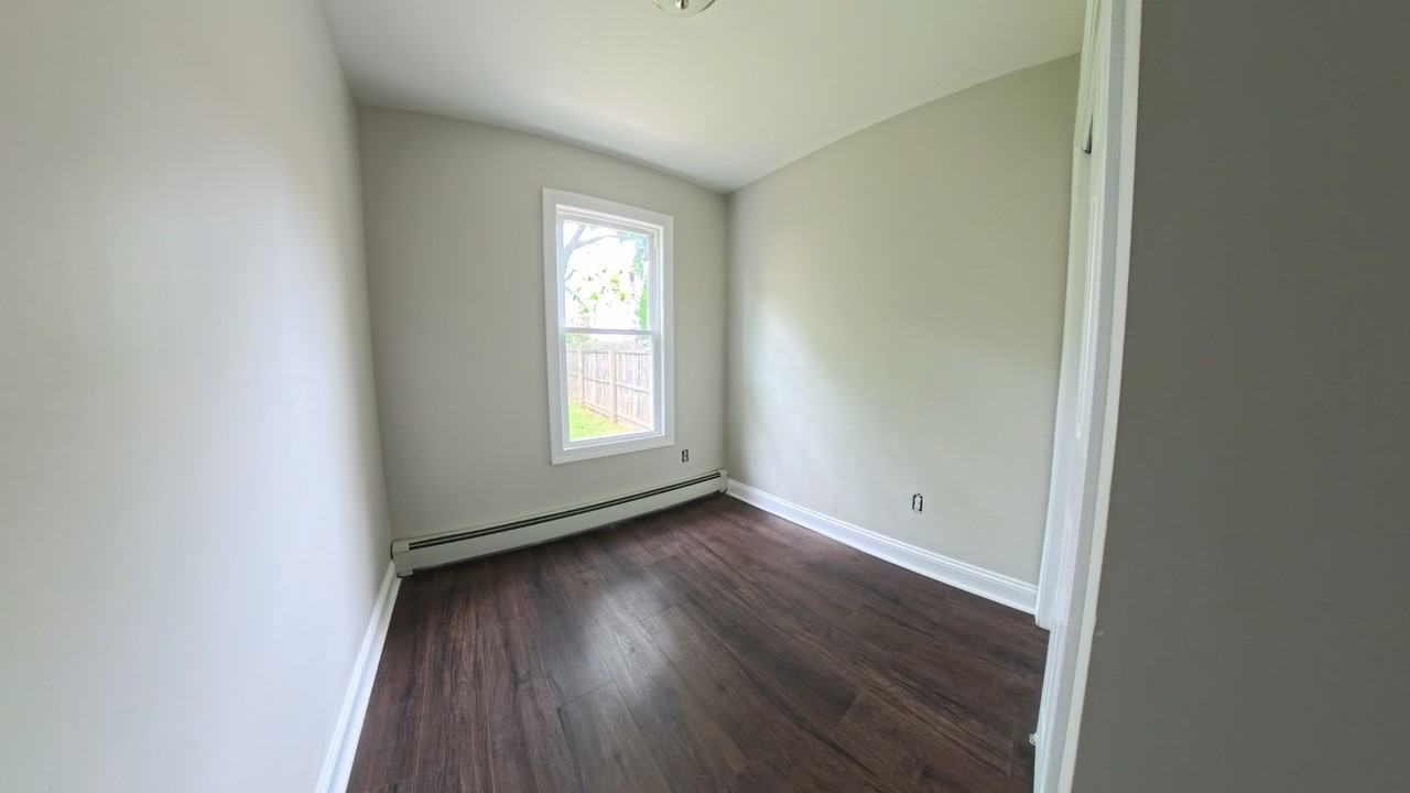 144 Inslee Place - Photo 3 of 5