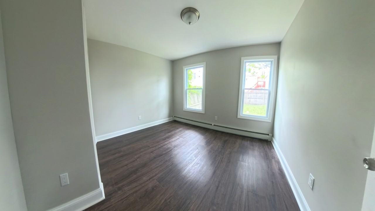 144 Inslee Place - Photo 5 of 5