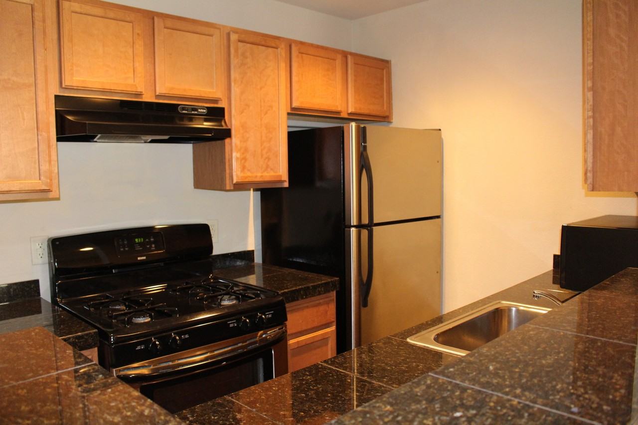 4109 Avondale Avenue - Photo 2 of 7