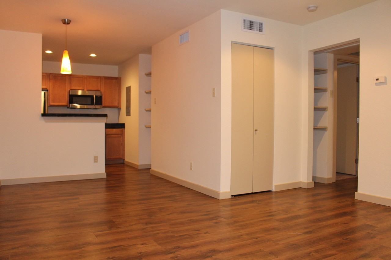 4125 Avondale Avenue - Photo 5 of 13