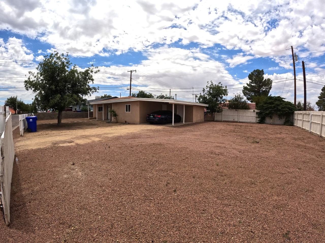 1417 5th St - Photo 3 of 14