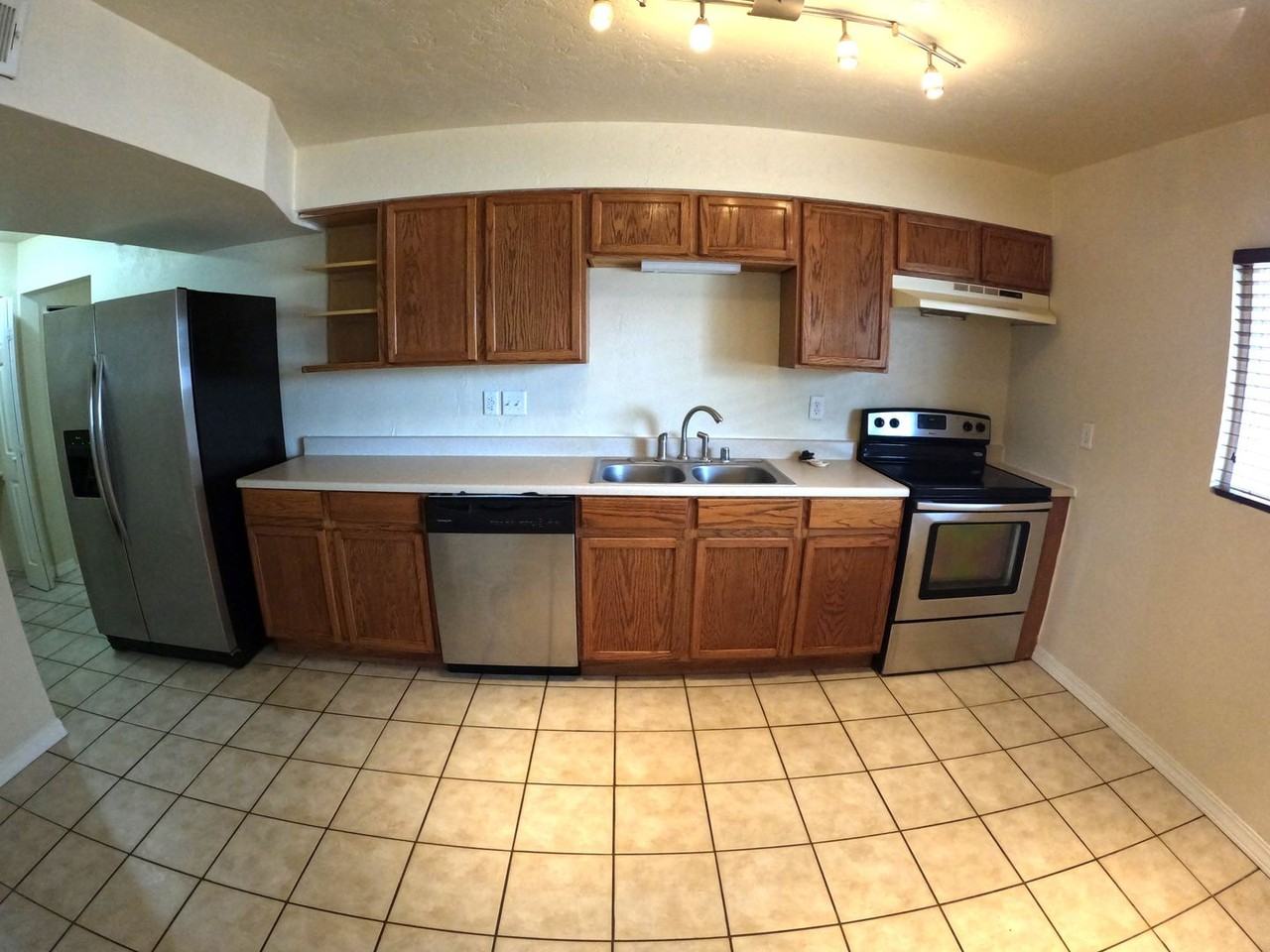 1417 5th St - Photo 6 of 14