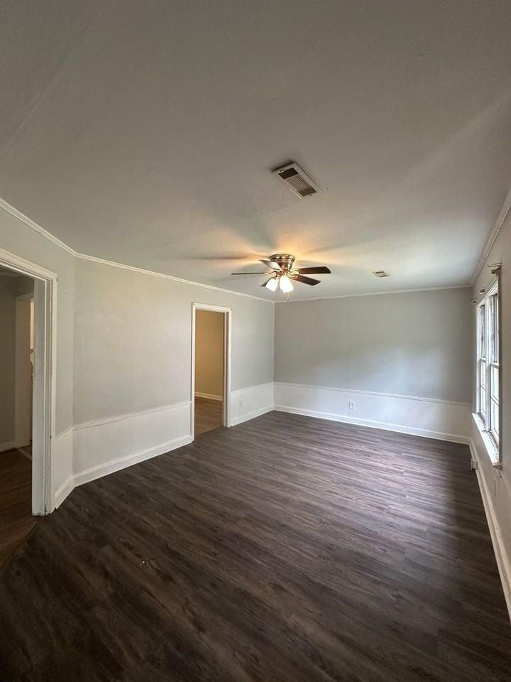 5430 Edgehill Rd #8 - Photo 2 of 6