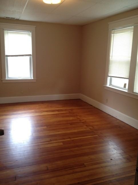 3 Negus St, Webster, MA 01570 - Photo 4 of 10