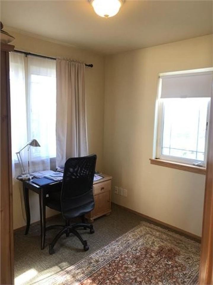 604 Nw Glenwood Ct - Photo 7 of 37