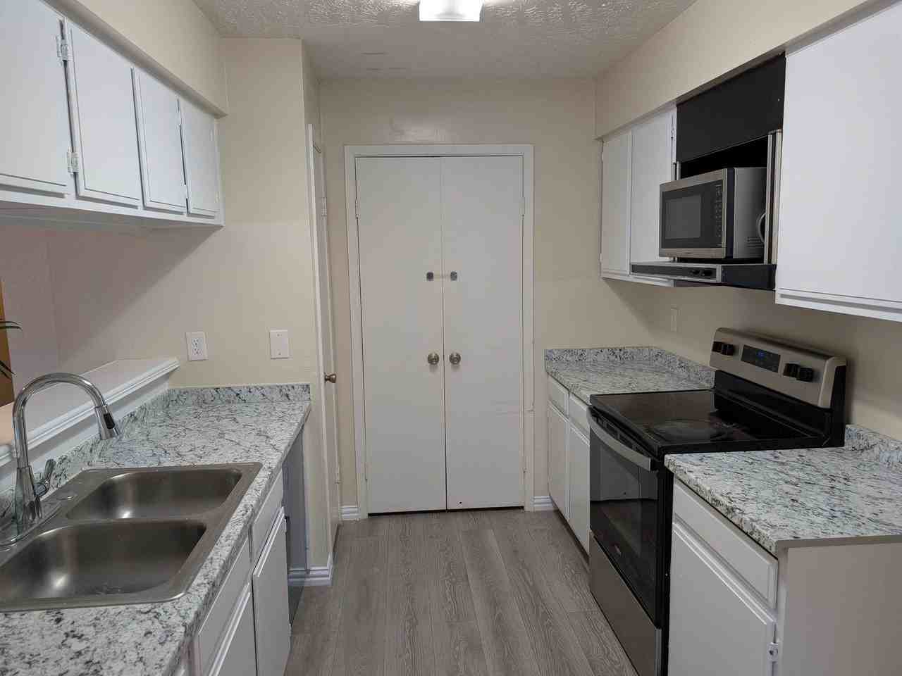 10607 Staghill Drive - Photo 4 of 21