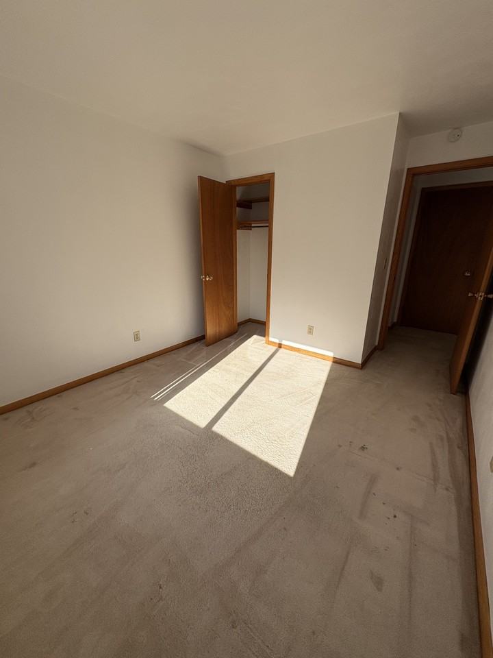 630 Garrison Rd., Apt-B - Photo 6 of 9