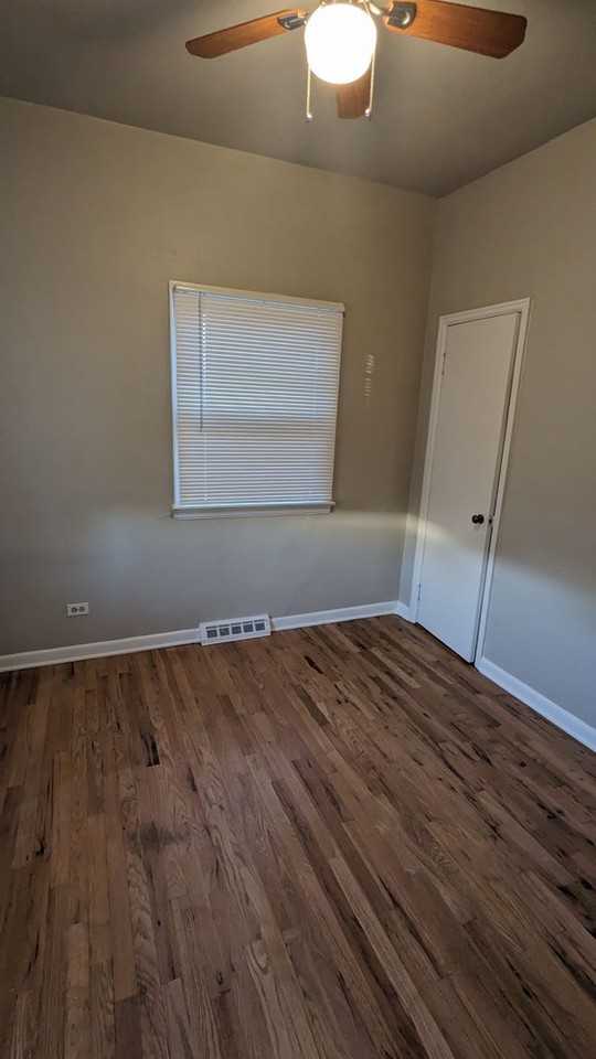 958 Lowell Blvd - Photo 7 of 9