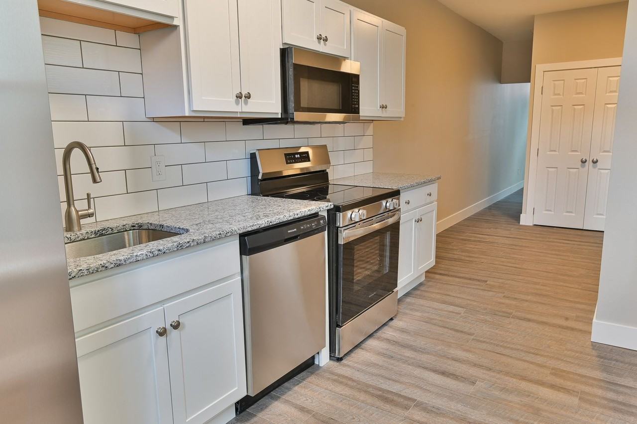 1432 N 4th St - Photo 4 of 25