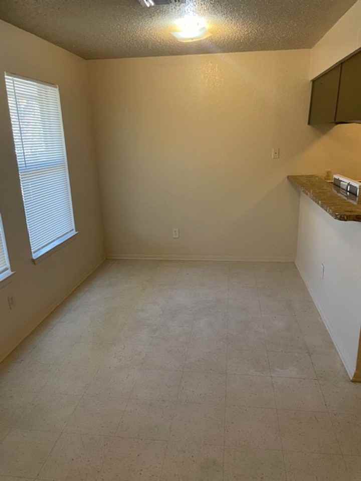 3536 South Littlejohn Avenue #B - Photo 3 of 9