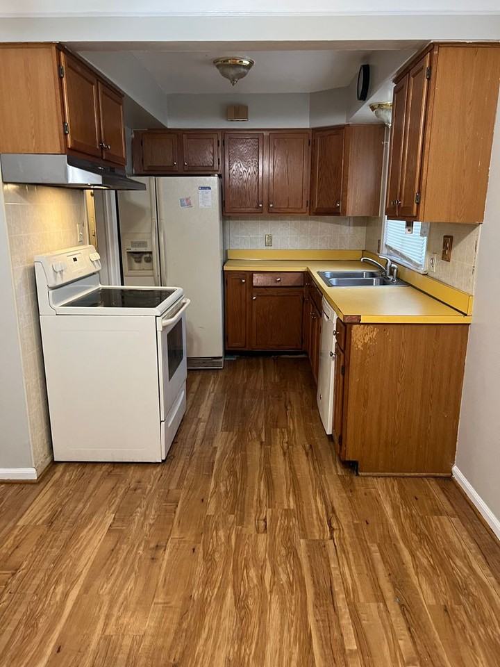 19930 Binder Street - Photo 2 of 3