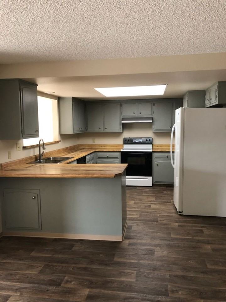 2419 Stonebrook Drive - Photo 2 of 12