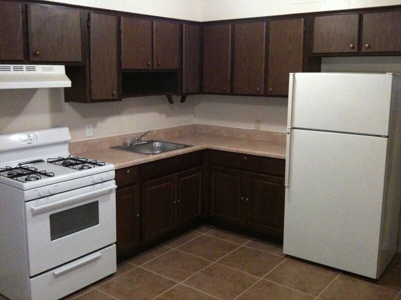 2521 Center St - Photo 6 of 9