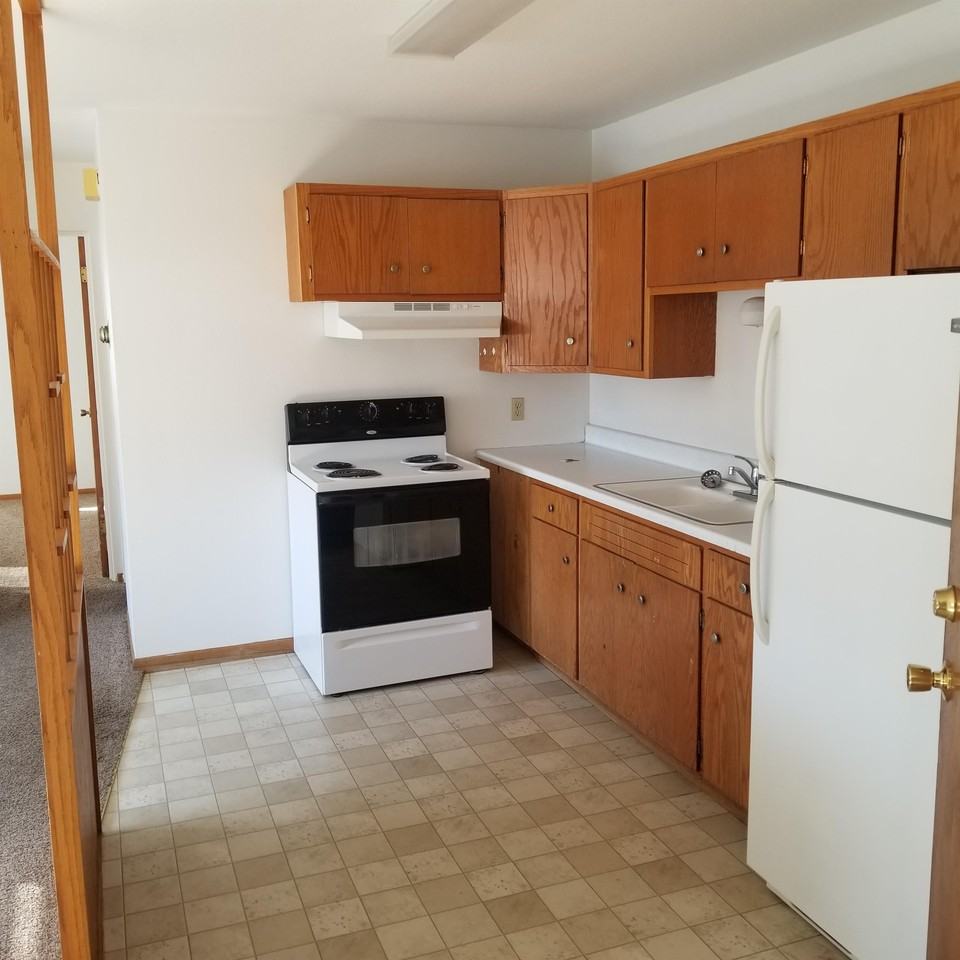 327 Main Street East - Photo 3 of 6