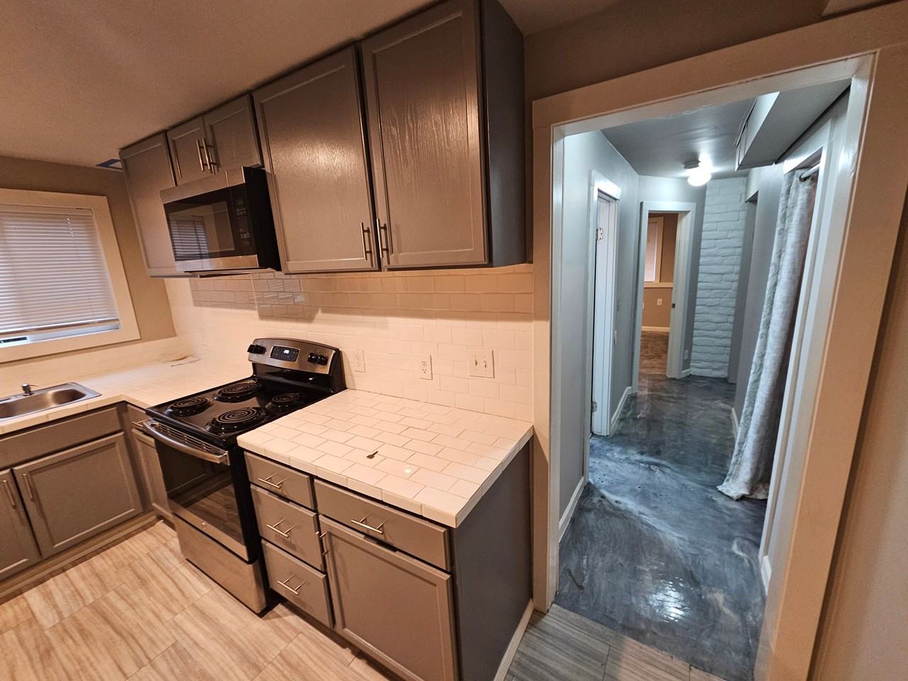 2323 - Jones - Photo 3 of 13