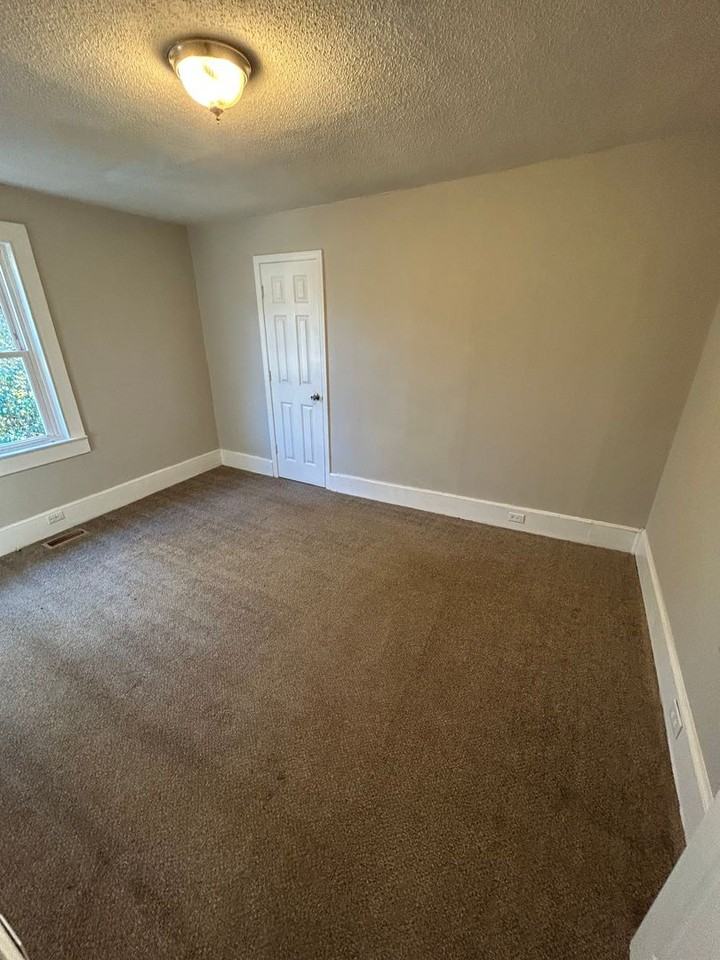 22 Carter Street - Photo 6 of 9