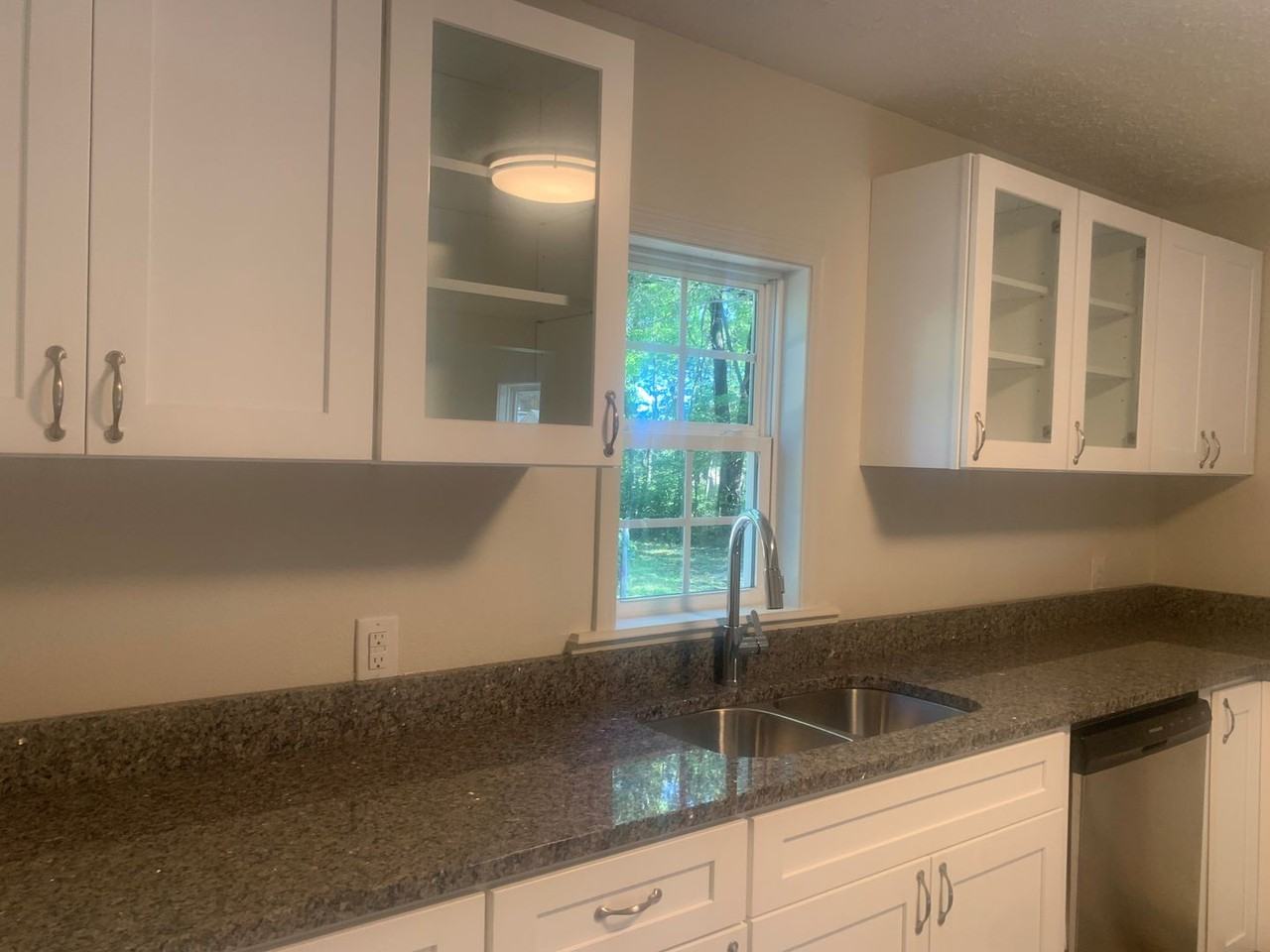 1702 N Drury Ave - Photo 6 of 14