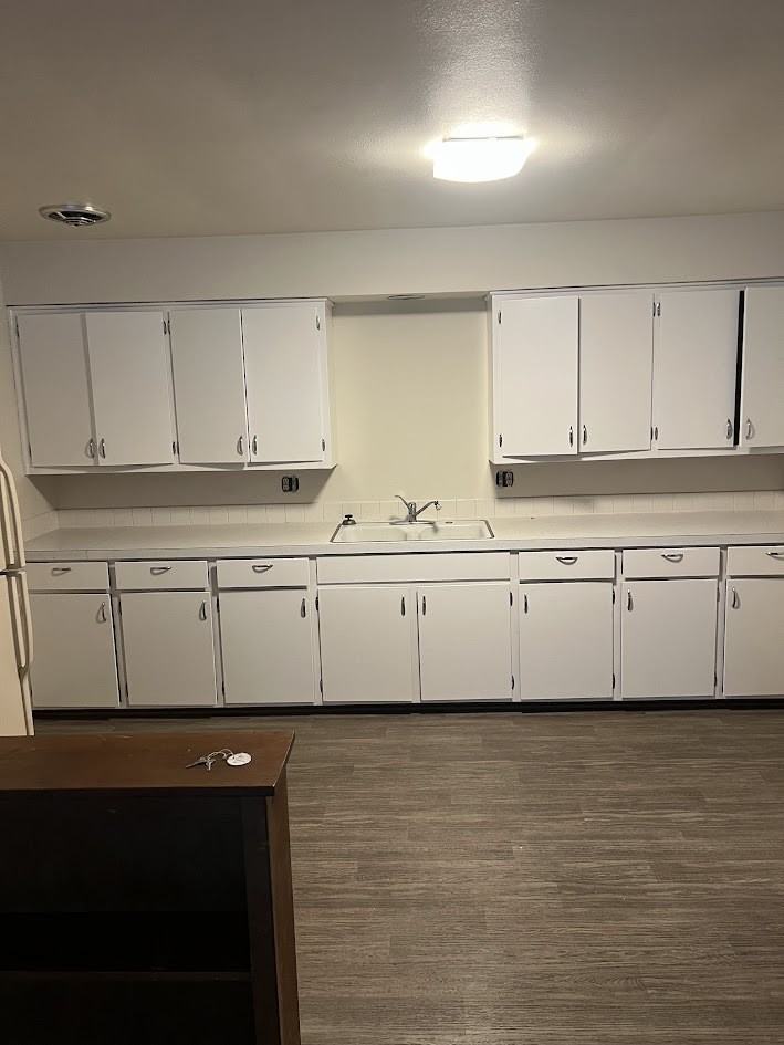 421 Valeria Drive - Photo 2 of 7