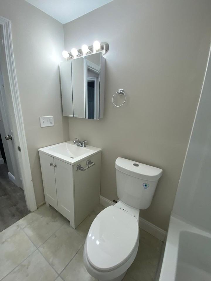 169 Aiken Ave - Photo 3 of 11