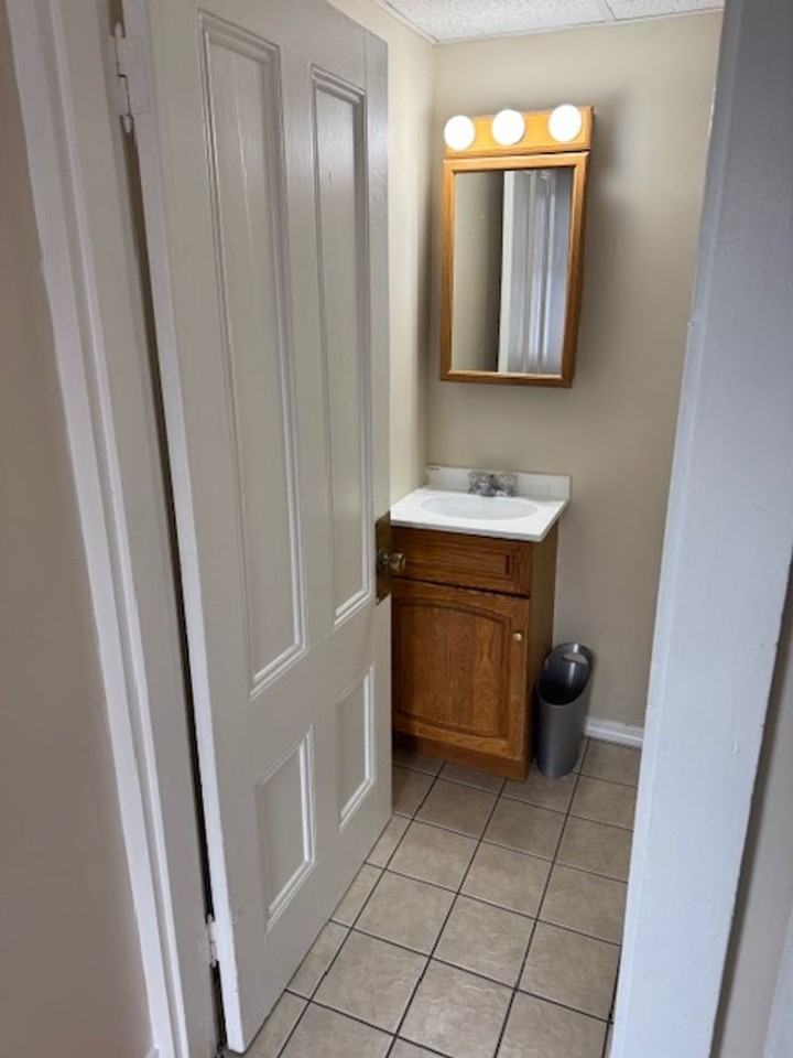 38 Oak Street - Photo 2 of 10