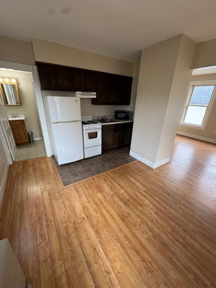 38 Oak Street - Photo 4 of 10