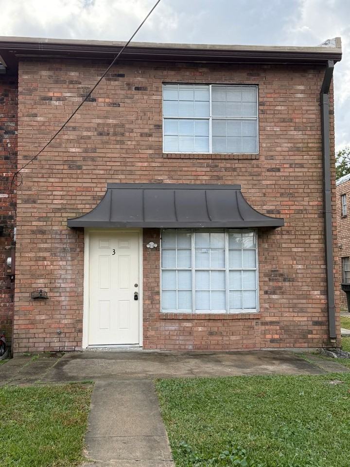 2505 Oak Park Boulevard - Photo 3 of 31