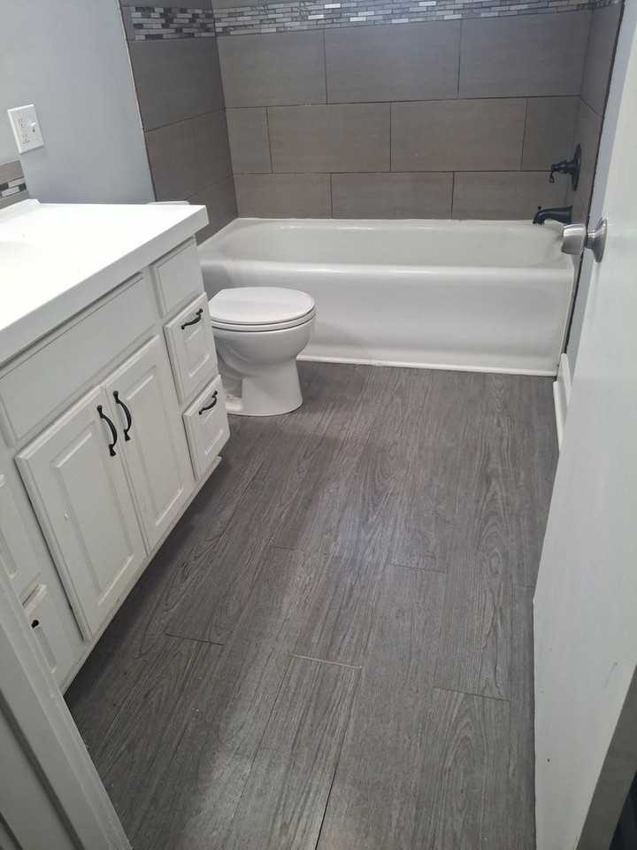 1308 W College St - Photo 4 of 7