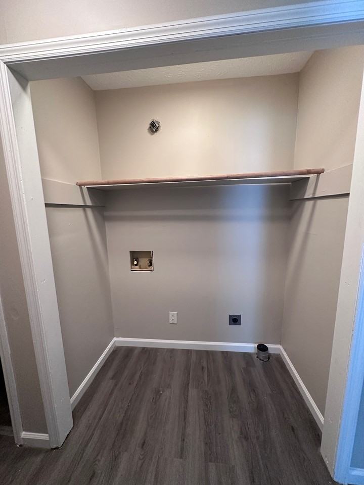 5807 Aftonshire Drive - Photo 3 of 12