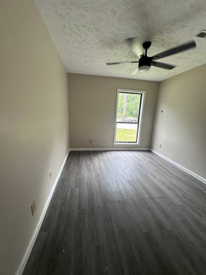 5807 Aftonshire Drive - Photo 4 of 12