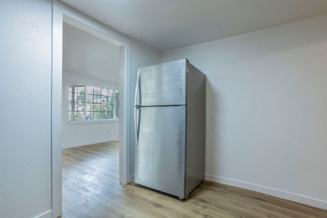 5807 Mayo Drive - Photo 5 of 15