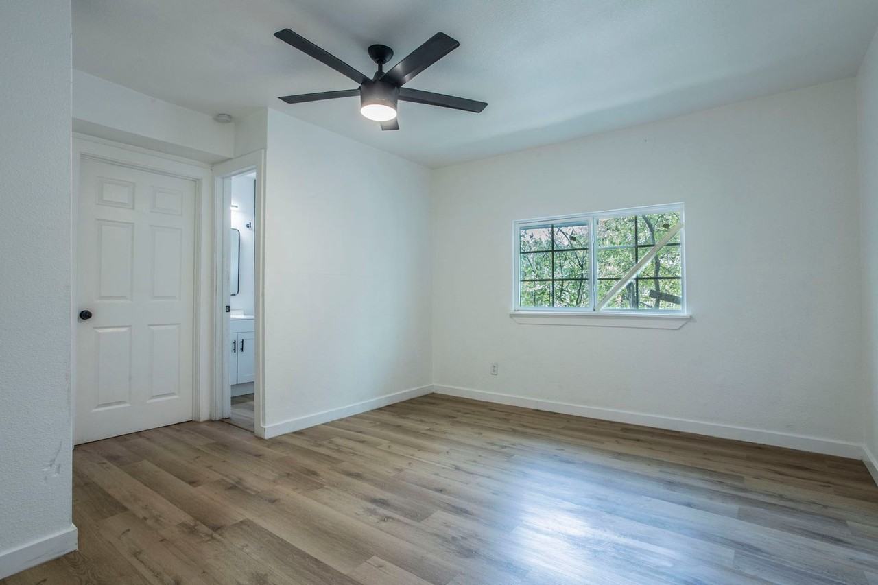 5807 Mayo Drive - Photo 6 of 15