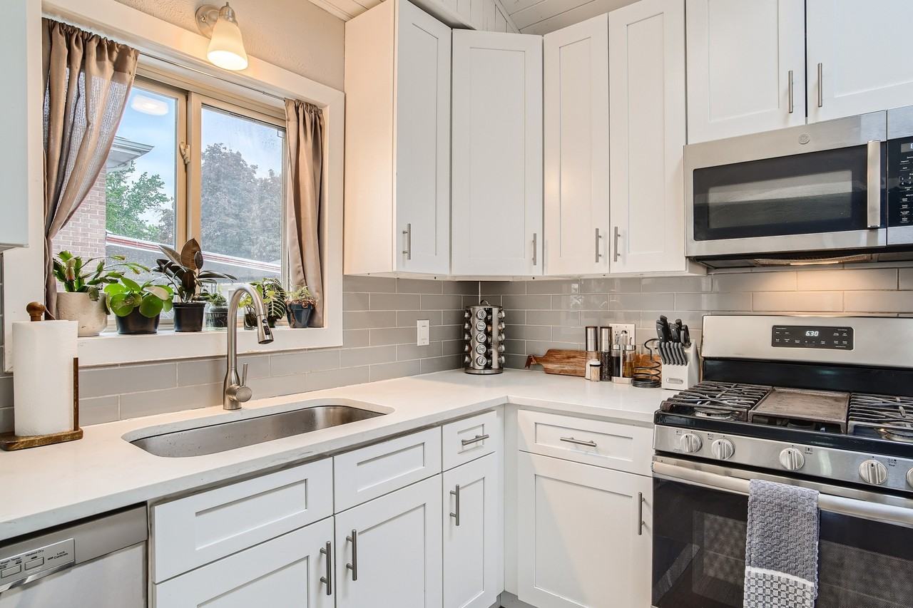 2575 South Utica Street - Photo 2 of 16