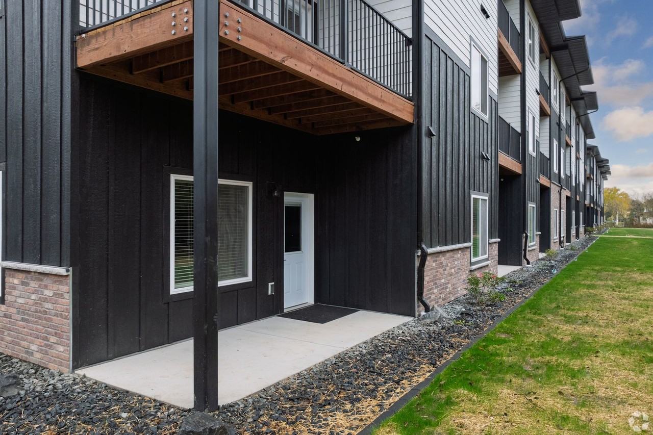 Northern Lights Bldg. 01 - Photo 3 of 50