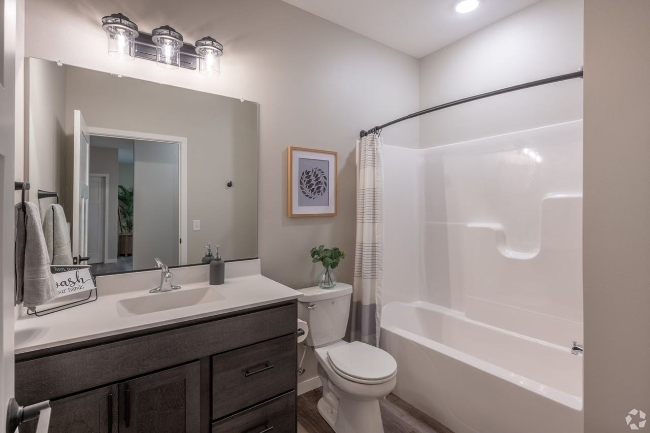 Northern Lights Bldg. 01 - Photo 6 of 50