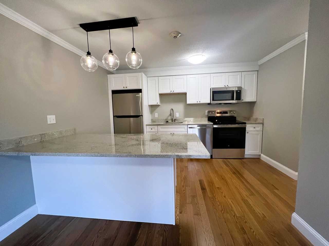 East Manor - Photo 3 of 26