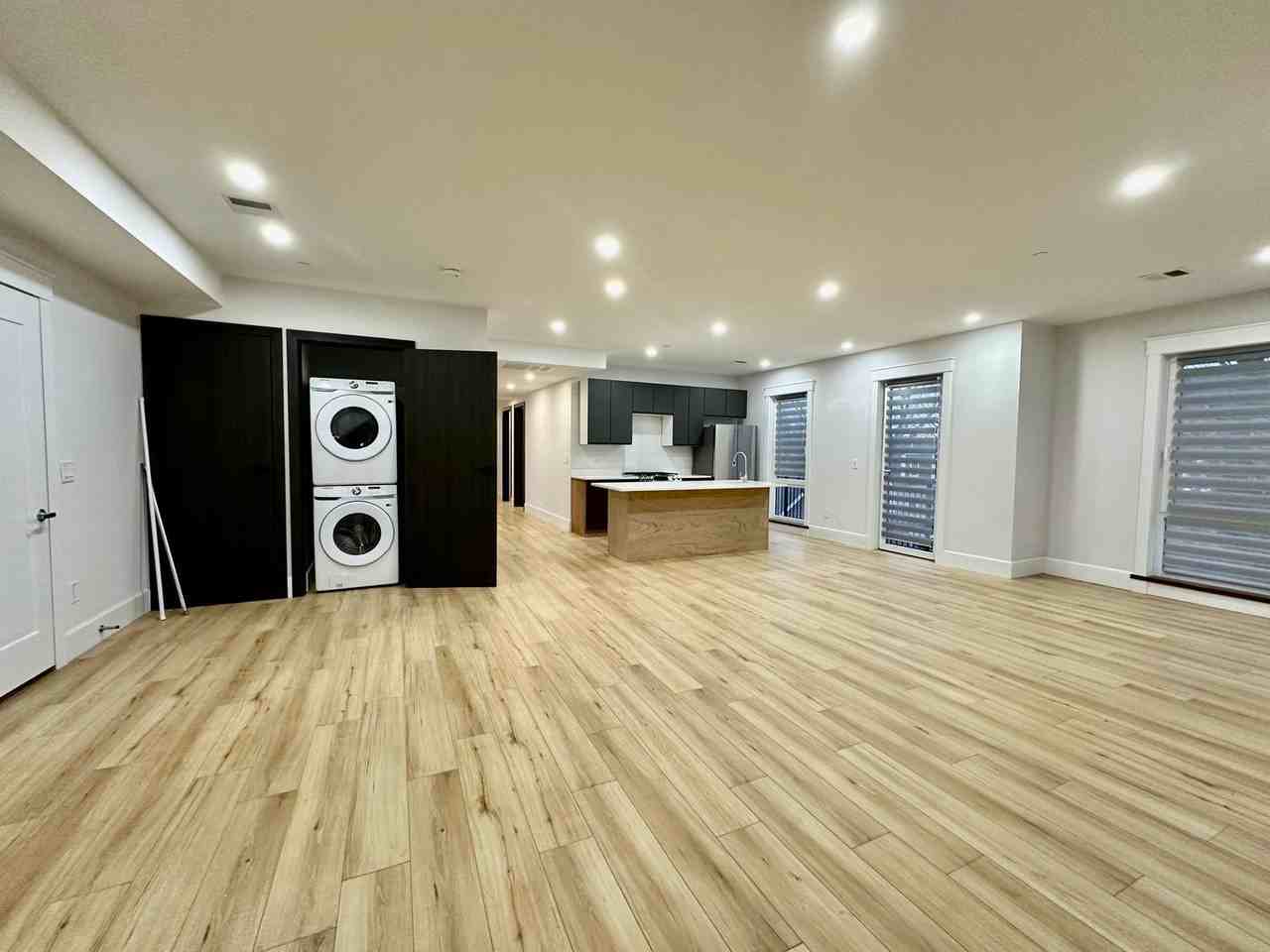 110 Mount Pleasant Ave - Photo 2 of 15