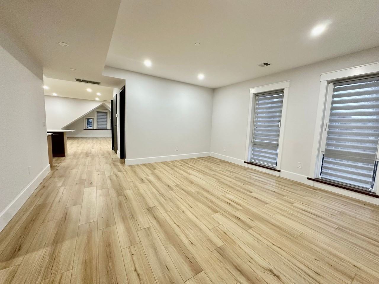 110 Mount Pleasant Ave - Photo 3 of 15