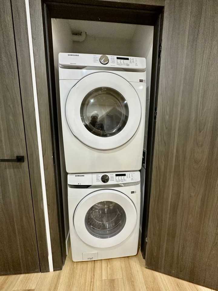 110 Mount Pleasant Ave - Photo 3 of 15