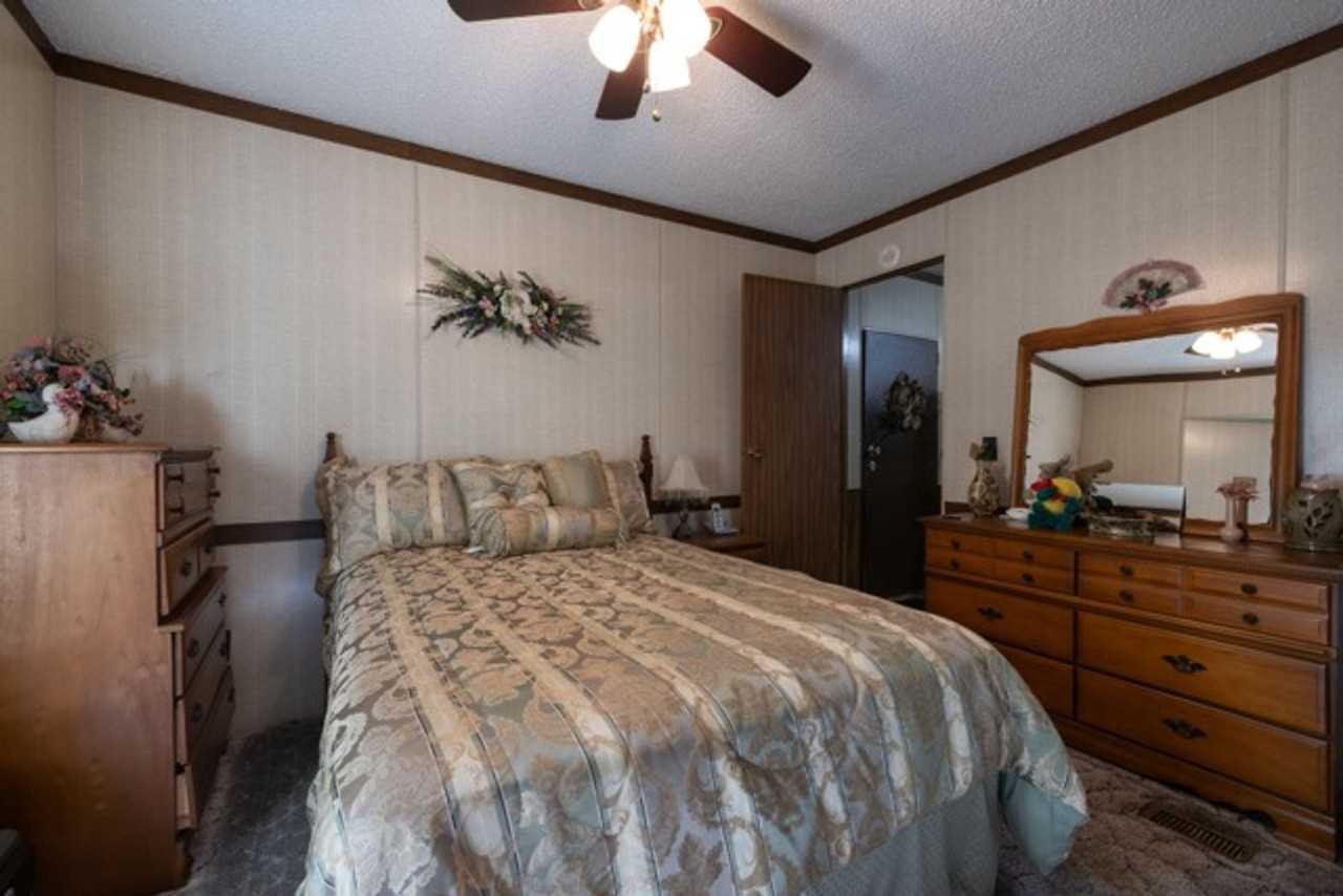 112 Fruster Street - Photo 6 of 16