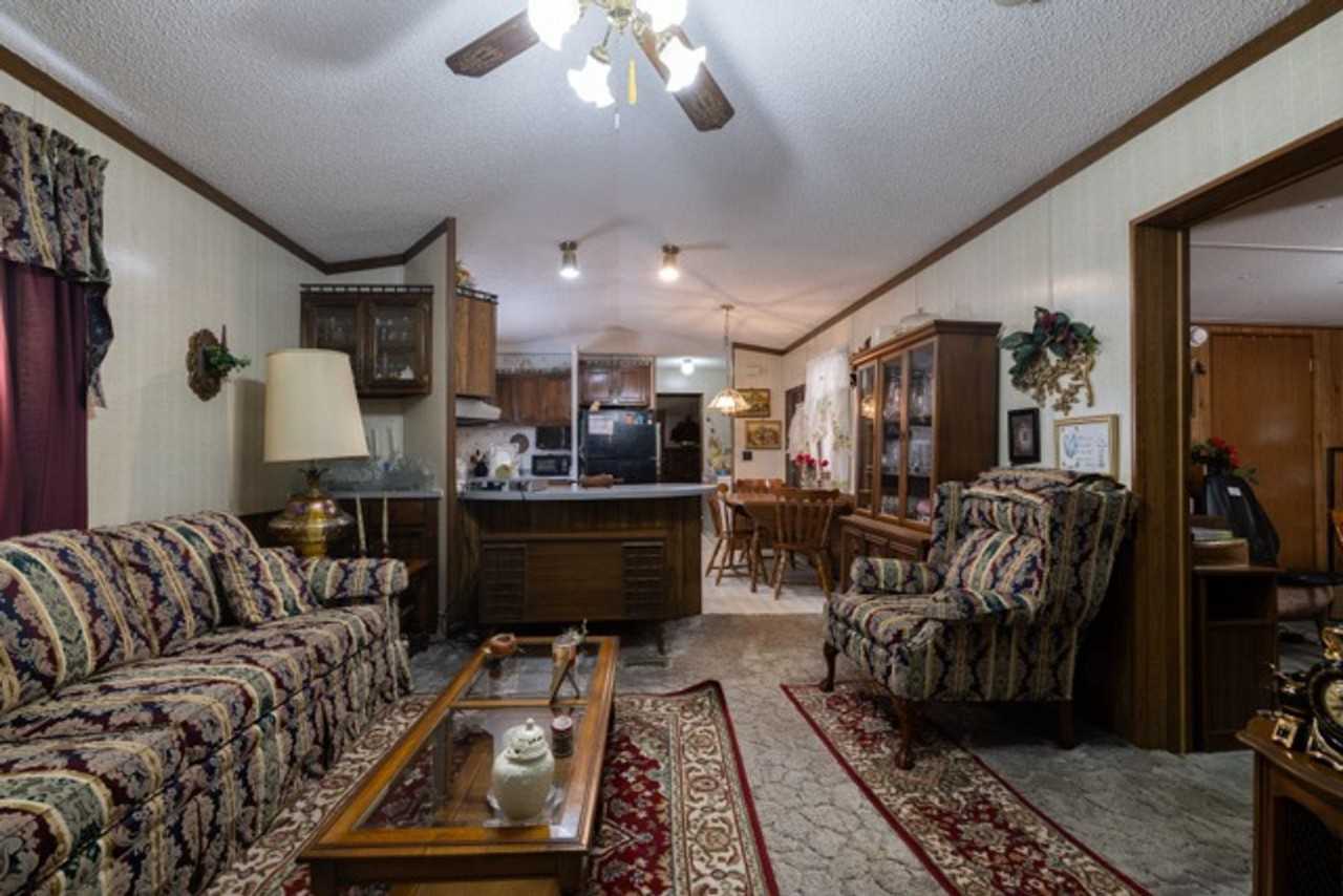 112 Fruster Street - Photo 7 of 16