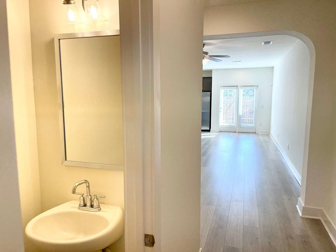 5859 Greystone Dr - Photo 4 of 27