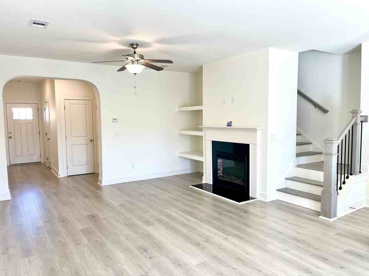 5859 Greystone Dr - Photo 7 of 27